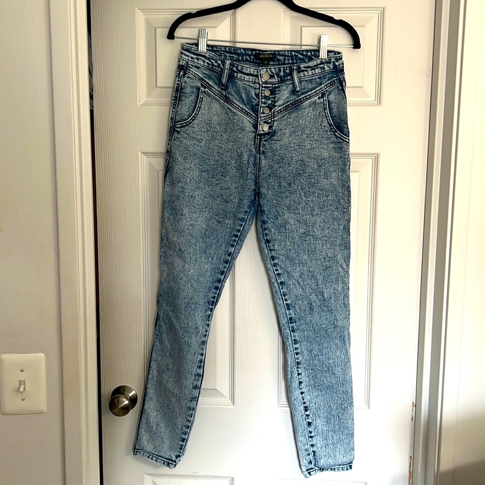 Size 4- light stretchy skinny jeans